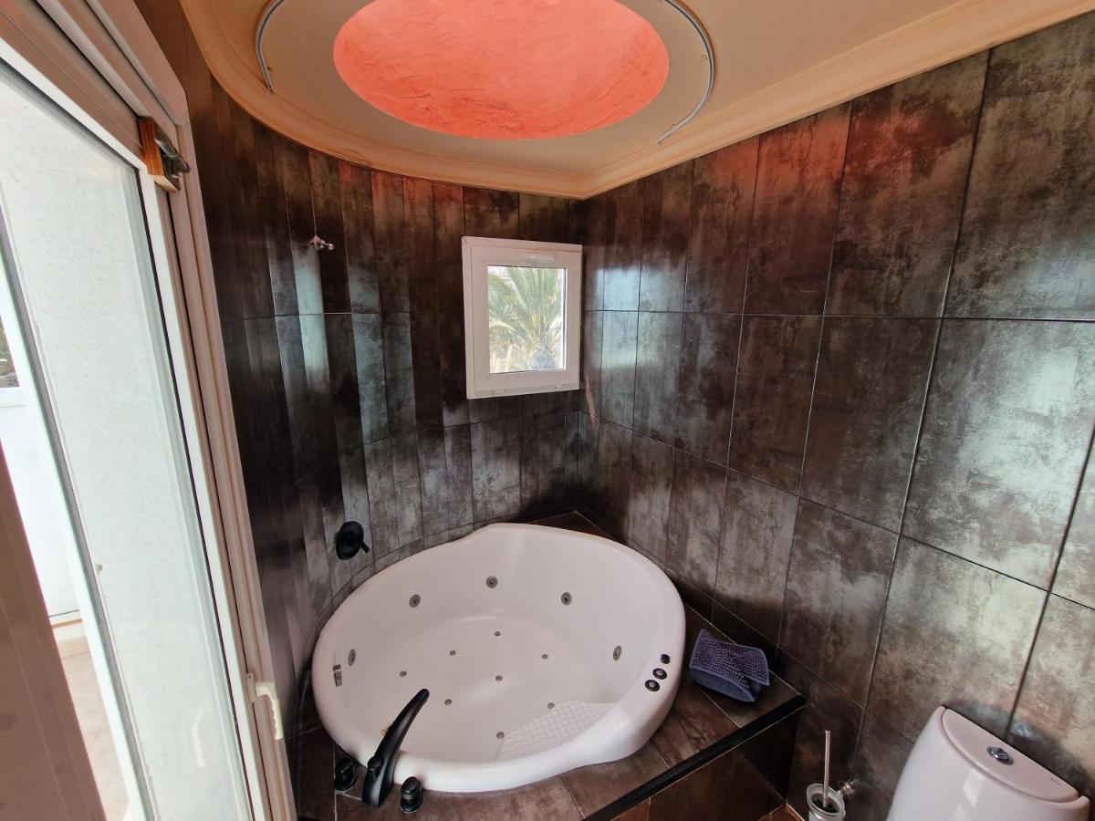 Villa Habibi Luxury 5B Chayofa Екстериор снимка